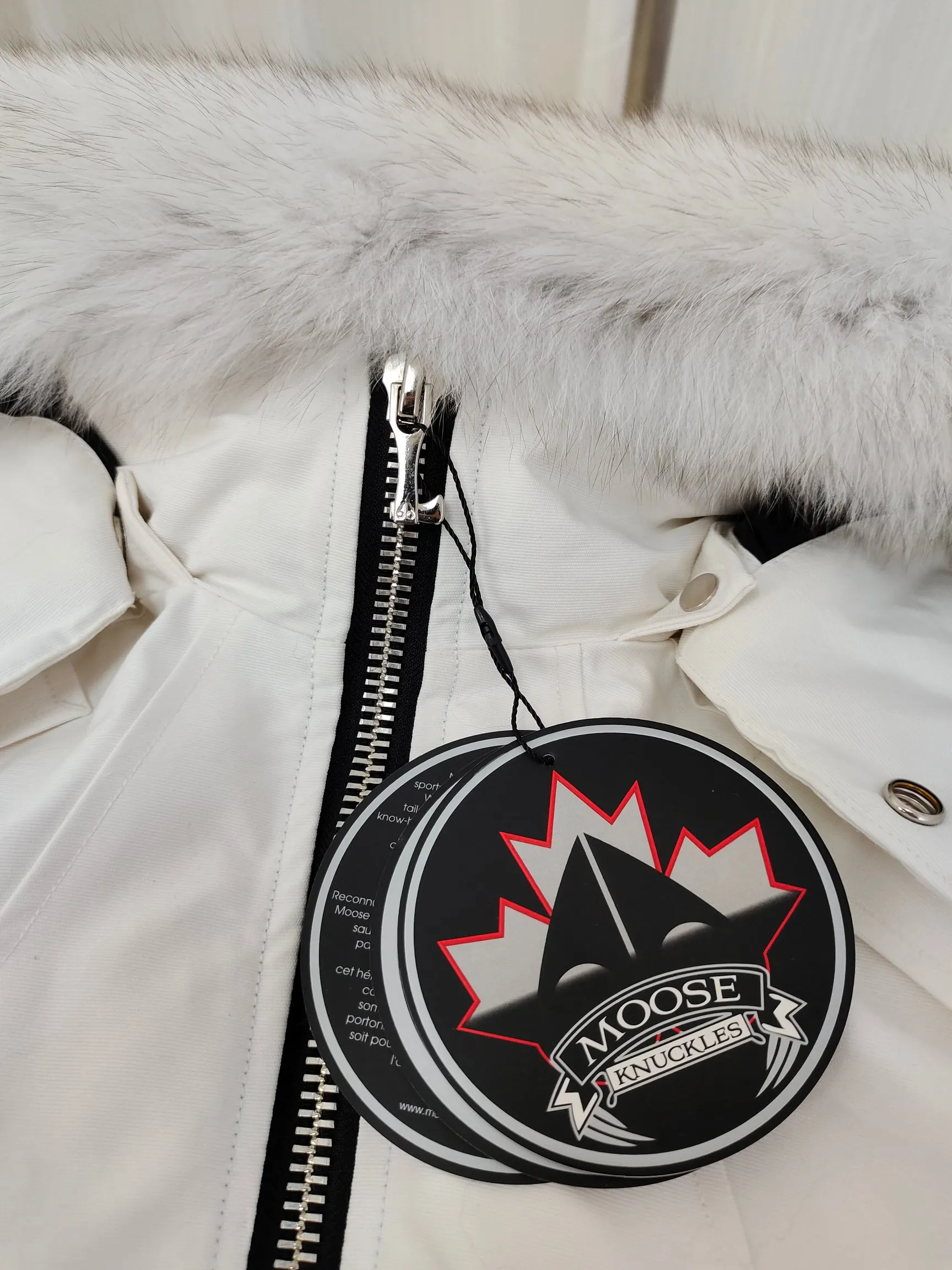 （ ） 03 Moose Knuckles ， ins 、 、 。 ， ， ！ ， ， ， Sizes: XS XL